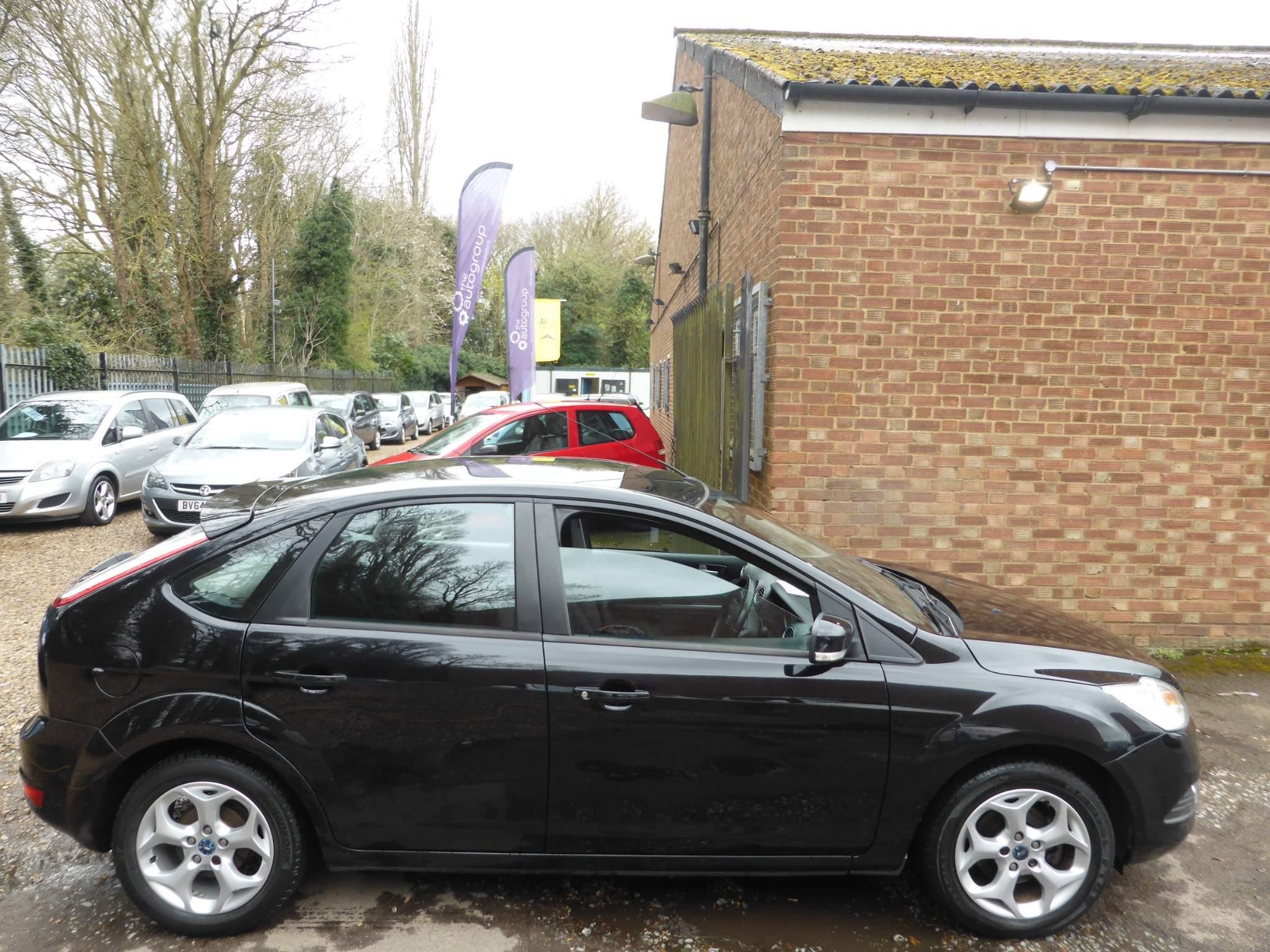 Used 2010 Ford Focus 1.6 Sport 5dr for sale in Welwyn Garden City