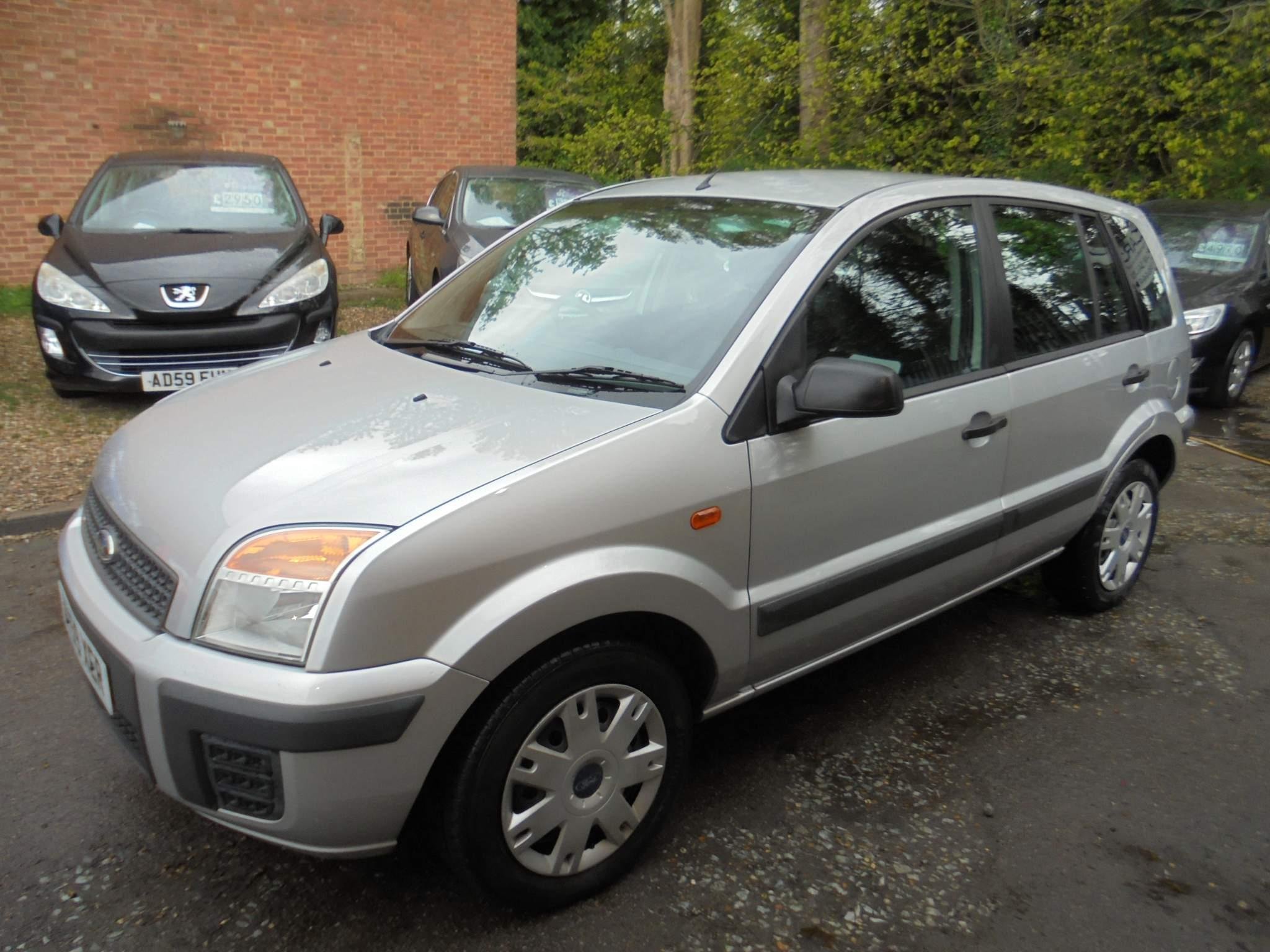 Used 2009 Ford Fusion 1.4 Style + 5dr for sale in Welwyn Garden City